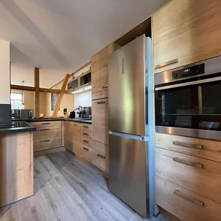 Alter Balken-neuer Glanz - Luna Im Herzen Heinrichs *