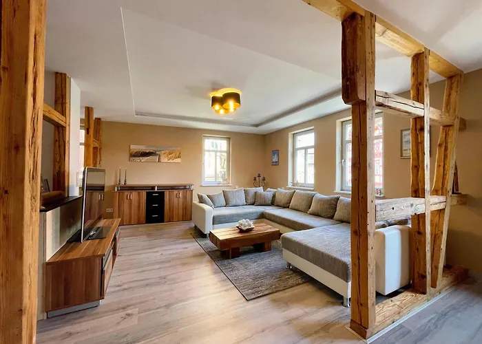 Alter Balken-neuer Glanz - Luna Im Herzen Heinrichs * Suhl